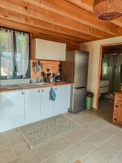 Jolie petite maison en bois - 3