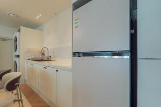 Siena-family suite free pickup late checkin and checkout 1 minute from deoksugung palace wagon rental - 9