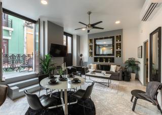 B&W, 2BR, Near Beach, WIFI, AC in Old San Juan - 1