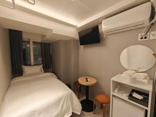 Unit J Hostel - 2