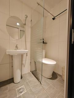Unit J Hostel - 3