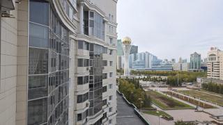 251 ТОП ЛОКАЦИЯ для НЕКУРЯЩИХ 8 спальных мест 3х комн кв с 3мя кроватями раскладным диваном с шикарным видом на Байтерек - 0