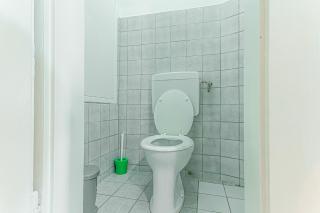 Cozy 2BR shared Apartment, very Central with Easy City Access - 9