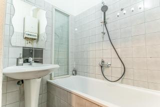 Cozy 2BR shared Apartment, very Central with Easy City Access - 8