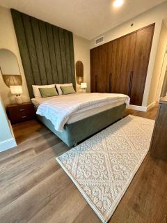 Stylish 2BR Balcony Palm Jumeirah Views - 4