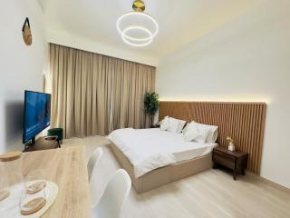 Mahenti – Elegant Studio Apartment | Azizi Riviera - 1