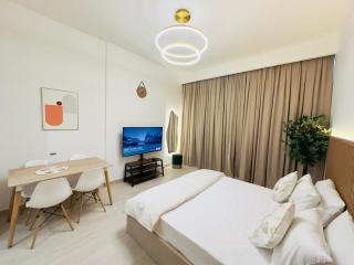 Mahenti – Elegant Studio Apartment | Azizi Riviera - 7