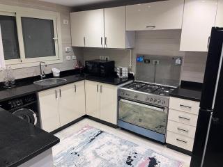 A Luxury Hotel Appartment at NEW GIZA Imperial Compound قريبة جدا للمتحف المصري الجديد - 2