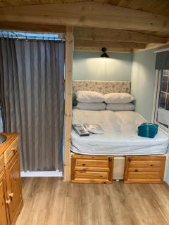 The Rheidol Shepherds Hut - 1
