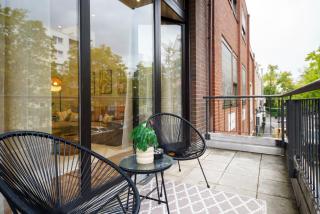 Luxeriöses 3 Zimmer Apartment l Terrasse l Küche l Balkon l Parkplatz l Netflix l 110 m2 - 1