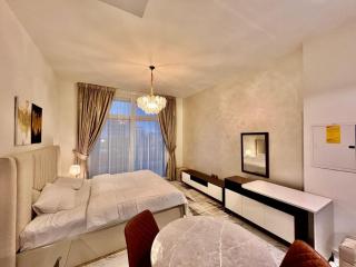 Mahenti - Jewelz · With balcony easy to pool & gym - 1