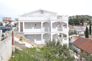House with Sea View - Drage - 6