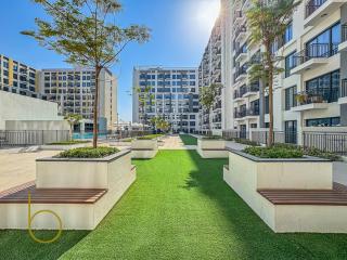 Bookable 1 Bed Liva Tower with Pool & Garden - 2