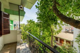 Queen Cafe Hotel - 6