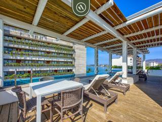 New 1 BR Condo - Oceanview Pool - 2 min to Beach - 0
