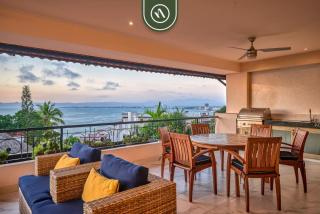 Oceanview 3 BR Condo - Amazing View from Terrace - 0
