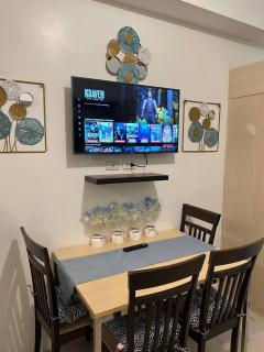 Greece Theme Boni MRT Train Edsa Mandaluyong 1BR with Netflix Fast Internet Pool Light Mall - 3