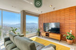 3 BR Condo - Panoramic Views - 5 Min to Downtown - 0