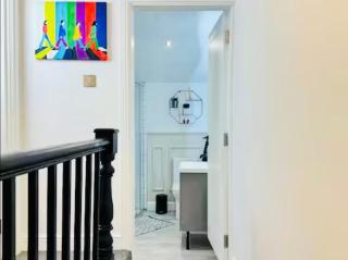 The Anfield Snug Terraced, 3 Bedroom Home with Ensuite & Free On-Street Parking - 8