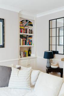 Gorgeous Hideaway in Classy Clifton - 2