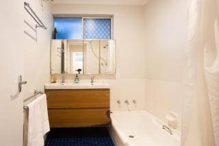 Pet Friendly 2BR Family home in Shenton Park - 6