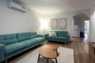 Pet Friendly 2BR Family home in Shenton Park - 1