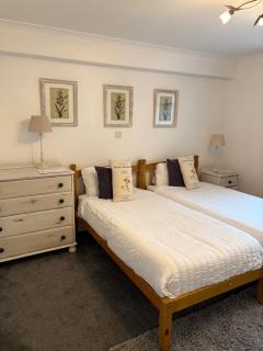 The Albany Apartments - 8