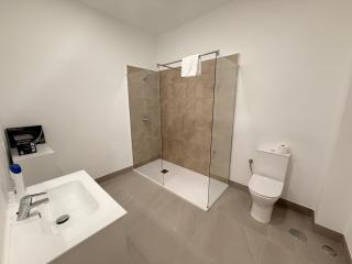 Modern Comfort in Madrid: 2BR Gem - 1