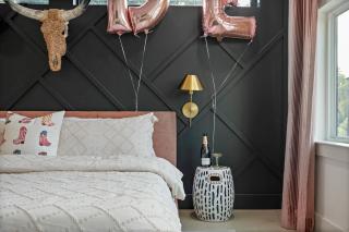 Bach & Bubbly House - 5BR, Pool, Gym & Glam Room - 4