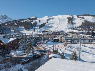 Appartement Neuf Haut de Gamme avec Retour à Ski à Courchevel - FR-1-830-11 - 0