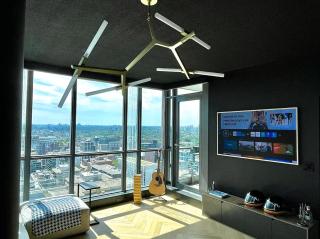 Luxe Lakeview, steps to CN tower & Rogers centre - 7