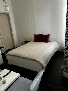 Lovely 2 Rooms Next to Sint-Niklaas Very Central - 0