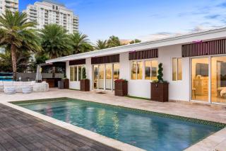 Villa Mara - Stunning Bay Views - 0