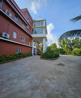 Sun & sea crest resort & spa - 2