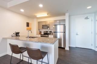 Modern Harbor Front Apartment - 6