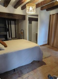 Charmante chambre avec entrée privée et salle de bain - 2
