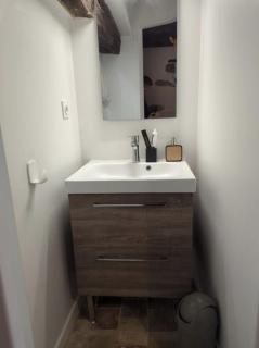 Charmante chambre avec entrée privée et salle de bain - 1
