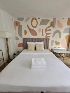 1D#Studio 2 pers#Bon Marché#St Germain#Paris 6 - 7