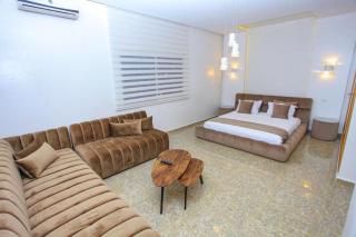 Villa Prestige avec Piscine Terrasse Spacieuse à Rabat Disponible - 6