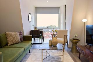 Streatham Hill Modern Flat with Balcony - 4