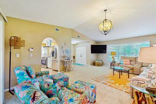 Pelican Paradise - 4