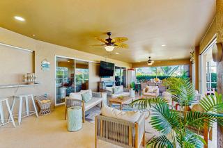 Pelican Paradise - 2