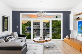 Villa Asher - Waterfront with dock - 7