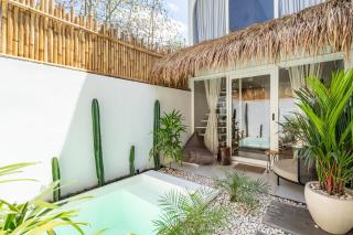 Aesthetic 1BR mezzanine Villa with private Pool near Uluwatu - Casa Vanille - 0