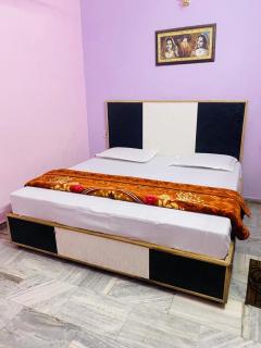 Hotel Family Stay Near Shivmurti Chowk - A Group Hotel Of Ganga - 5