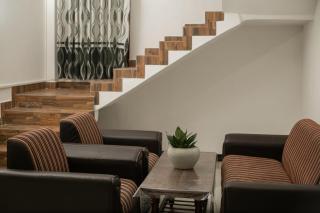 S & S Home Stay - 2