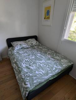 Chez Nicolas , 2 chambres de 17m carré et 9m carré, place de parking inclus dans résidence - 3