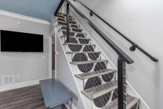 Rink Side Retreat - 5