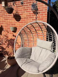 Marlow Family Retreat, Short Stroll into Town - 1