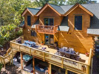 Chic Designer Log Cabin Hot Tub Pool TableDecks - 6